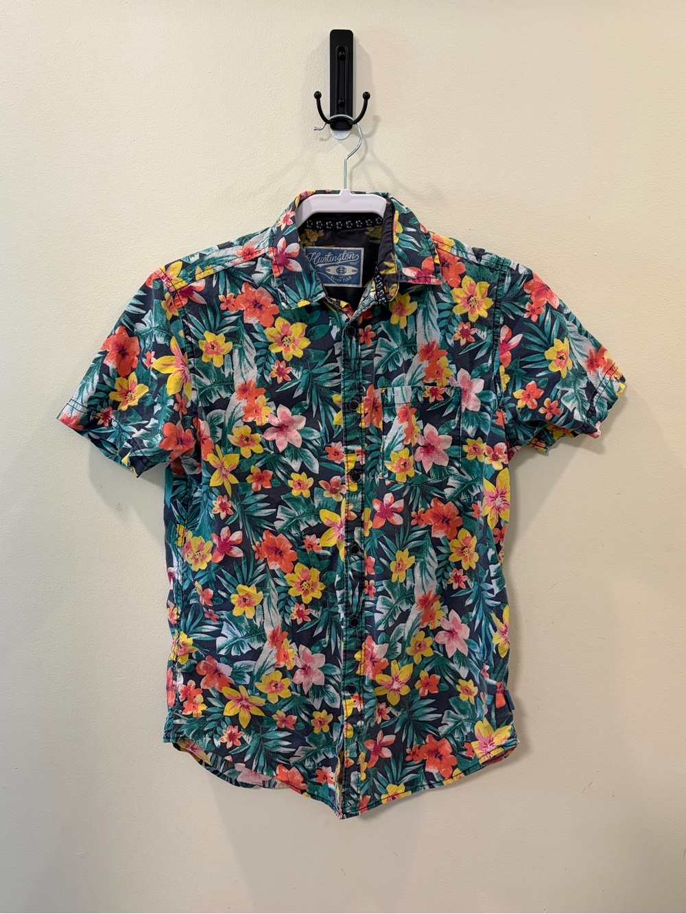 Aloha! Casual Floral Short-Sleeve Button-Down Shirt - Multicolor Size S